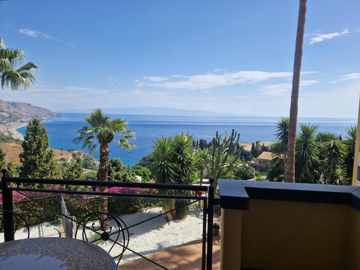 Bella Vista In Center With Pool By Holidays *